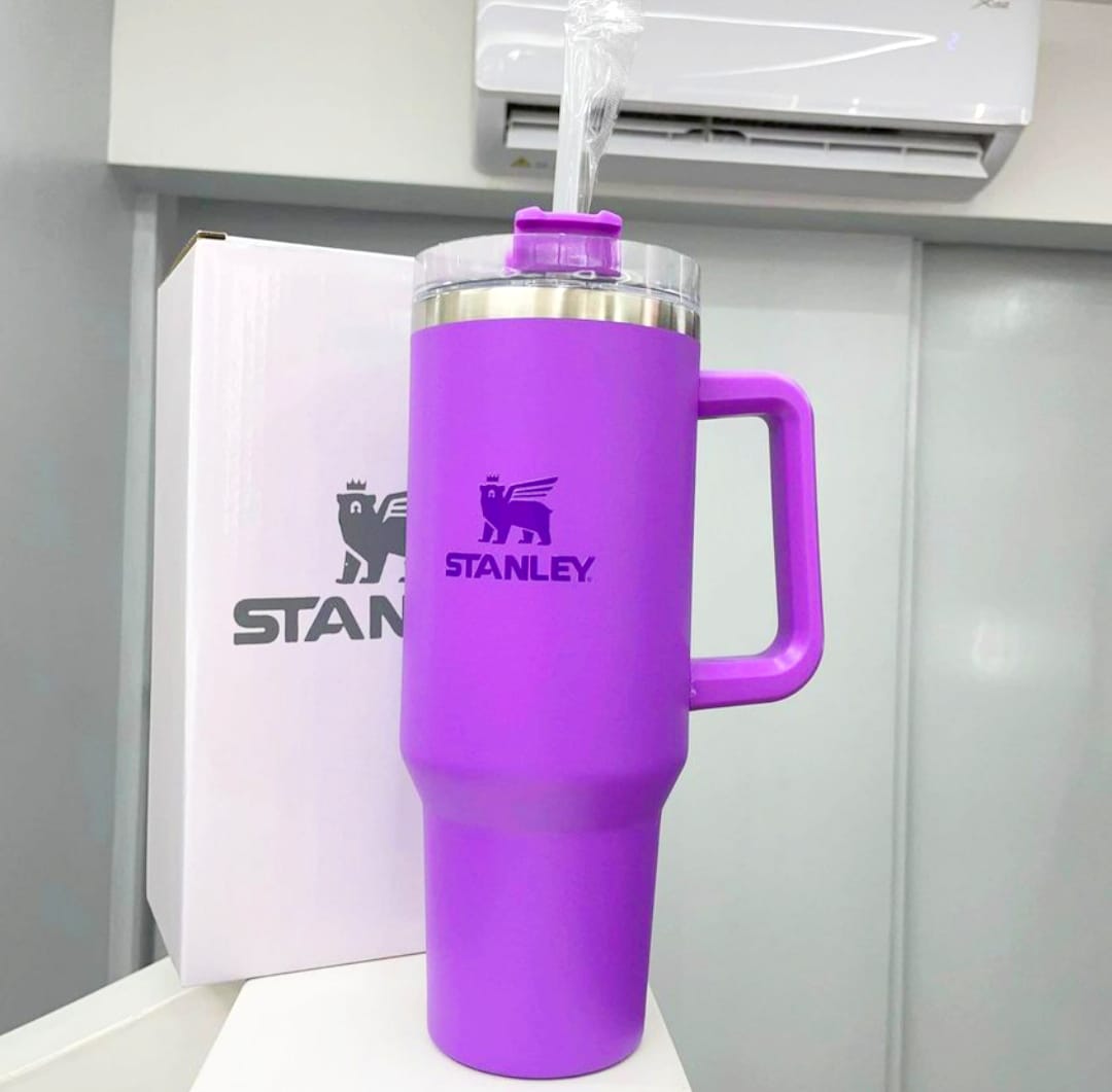 Termo Stanley 1.1 Elegante y Versátil 40 oz