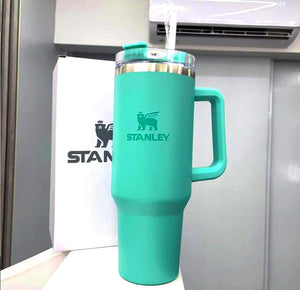 Termo Stanley 1.1 Elegante y Versátil 40 oz